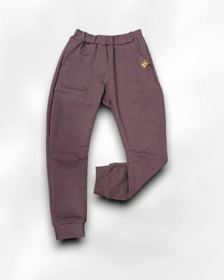 👖 Pohodlie pre malé nezbedníkov aj parádnice! 👧🧒 Tepláky MIMI sú ideálnym kúskom na každý deň – mäkké, pohodlné a...